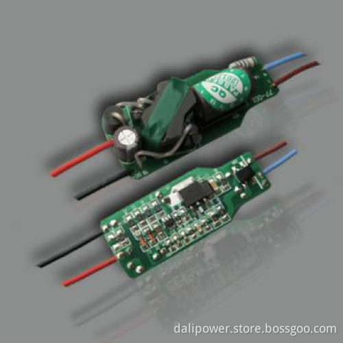 Built-in 4-6*1W bulb lights LED Driver